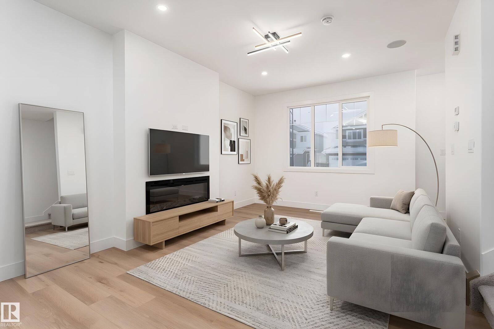 Property Photo: 535 Robinson Boulevard AB T9E 1P8