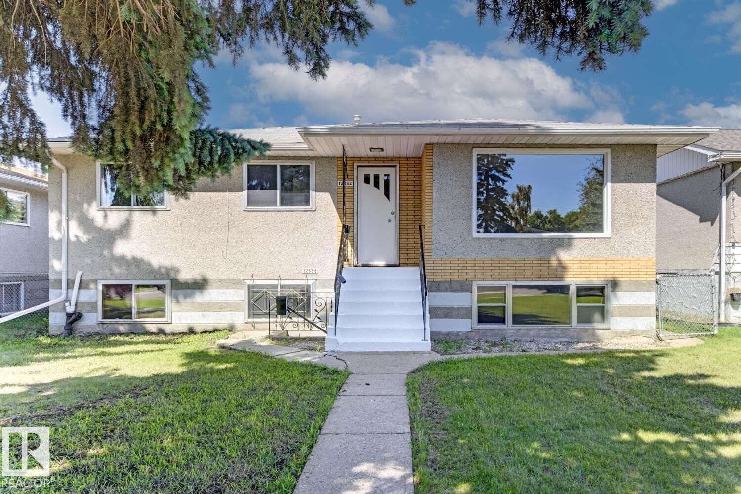 Property Photo:  12832 89 Street NW  AB T5E 3J7 