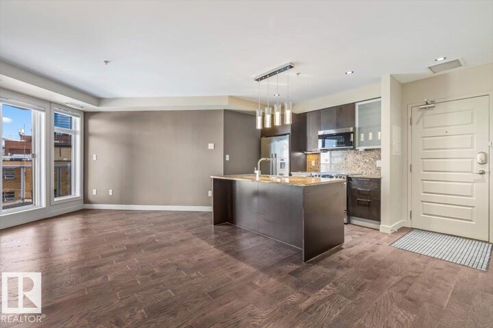 Property Photo:  10388 105 Street NW 406  AB T5J 1E6 