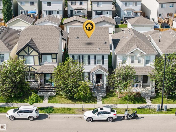 Photo de la propriété:  818 Eagleson Link NW  AB T6M 0V3 
