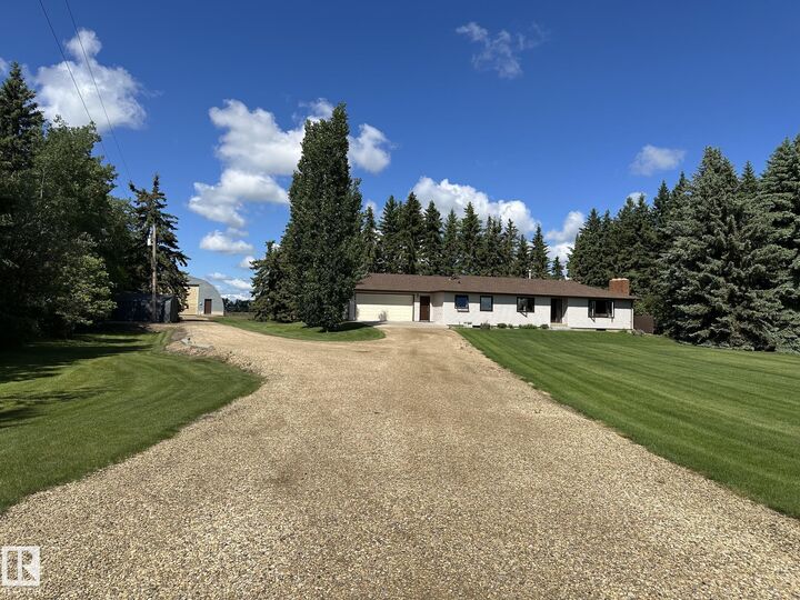 480070 Rge Road 240 — photo 1