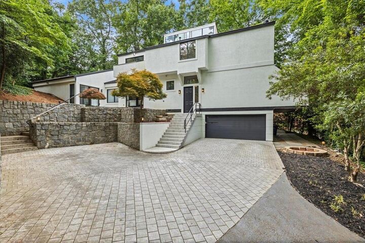 Property Photo:  2810 Northside Drive NW  GA 30305 