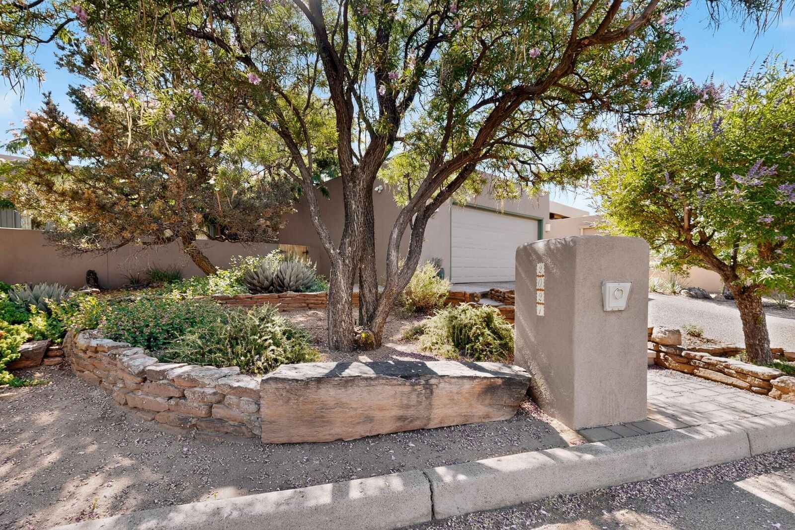 Property Photo:  2021 Quail Run Drive NE  NM 87122 