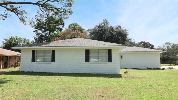 Property Photo:  943 Harling Lane  LA 71457 