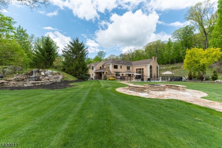 Property Photo:  305 Green Rd  NJ 07871 