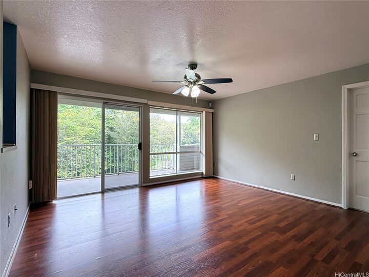 Property Photo:  95-270 Waikalani Drive C204  HI 96789 