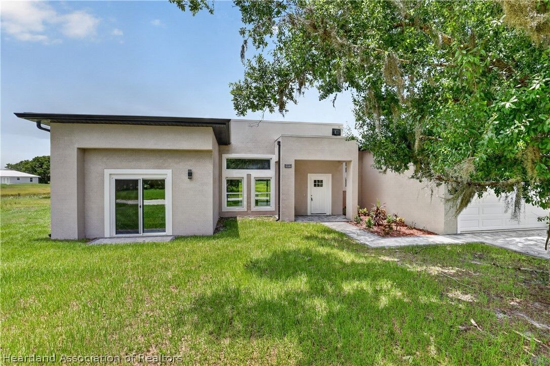 Property Photo:  6805 Heavitree Drive  FL 33876 