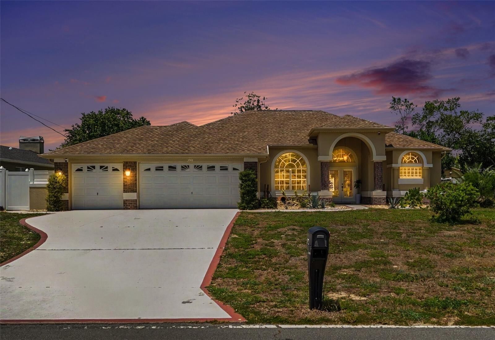 Property Photo:  3944 Lema Drive  FL 34609 