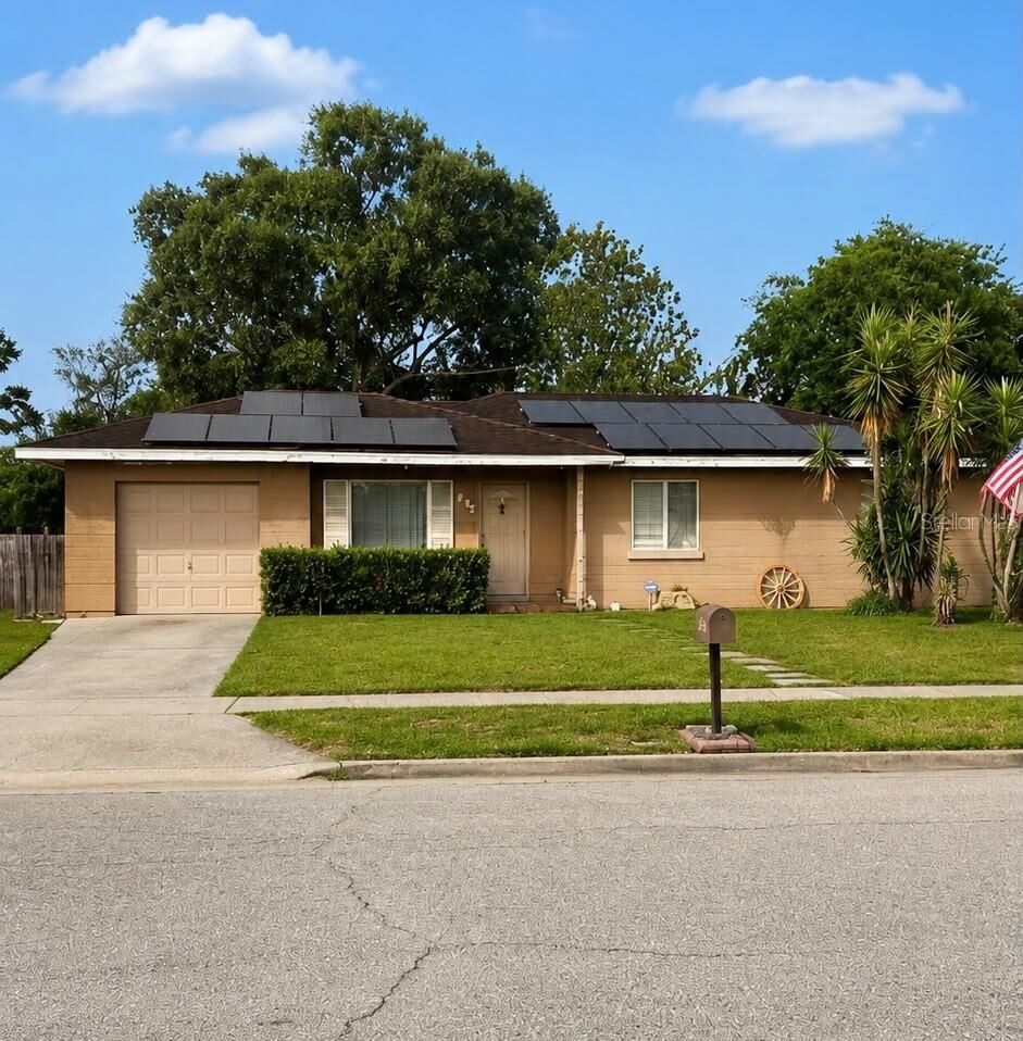 Property Photo:  915 Dunkirk Place  FL 33853 