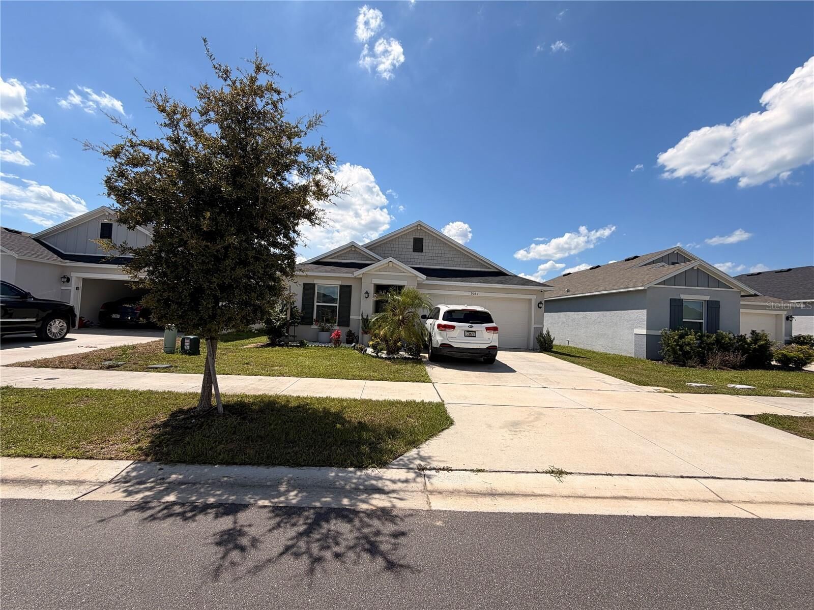 Property Photo:  9051 Oscraft Drive  FL 33896 
