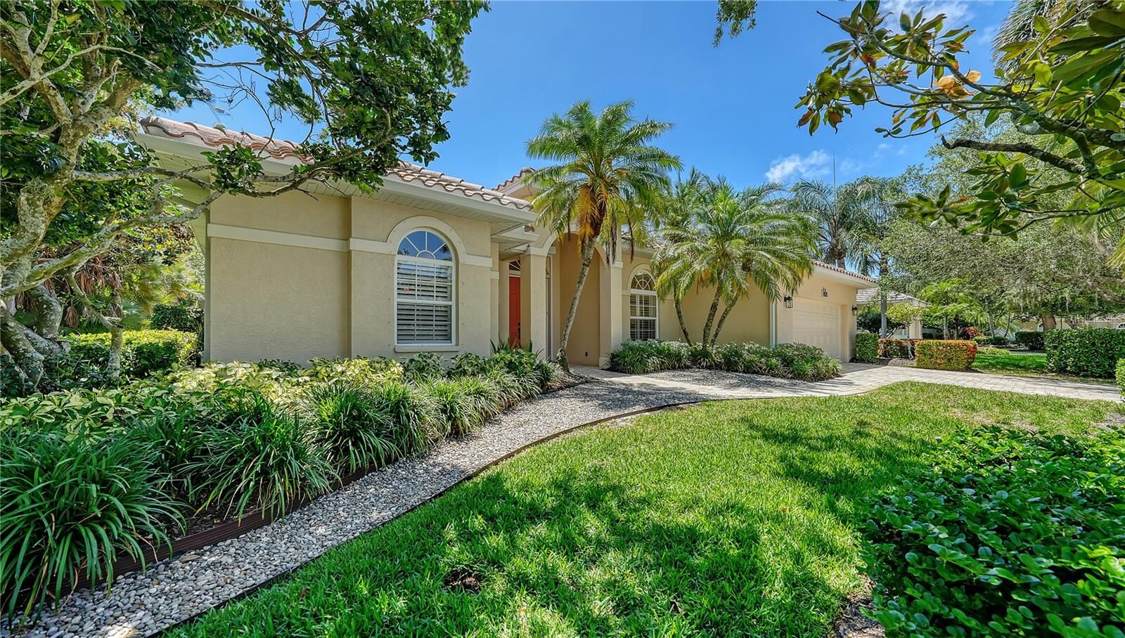 Property Photo:  4956 Sabal Lake Circle  FL 34238 