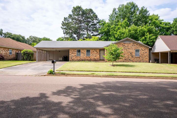 Property Photo: 5723 Bartlett Woods Dr TN 38134