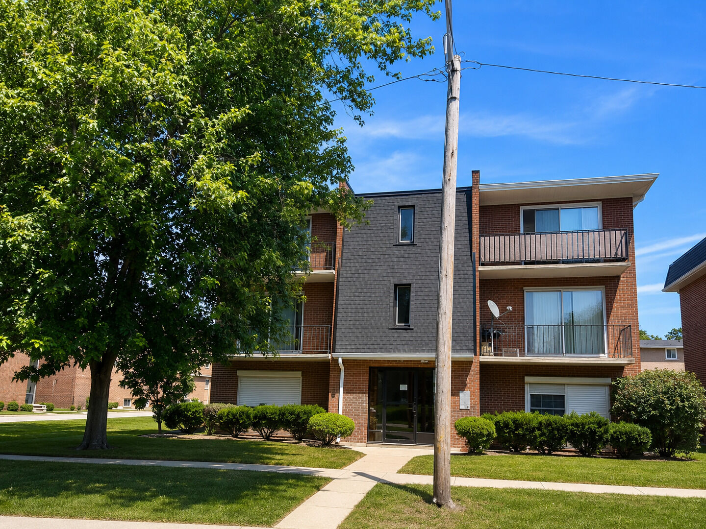 Property Photo:  653 Chappel Avenue 1N  IL 60409 