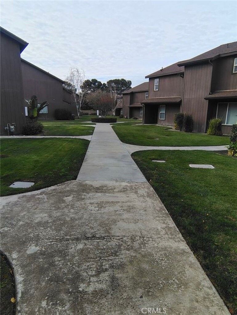 Property Photo: 1854 Whitley Ave CA 93212