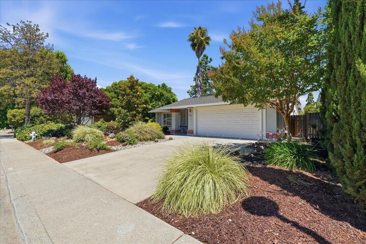 Property Photo:  3629 Keswick Way  CA 95826 