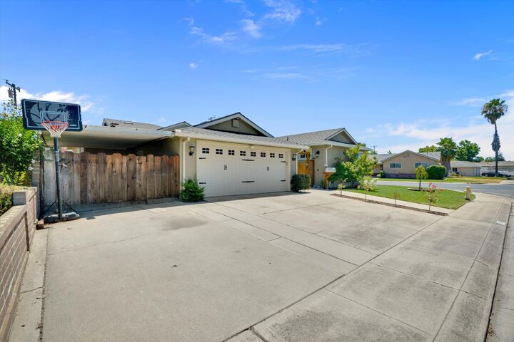 Property Photo:  1177 Pine Street  CA 95336 
