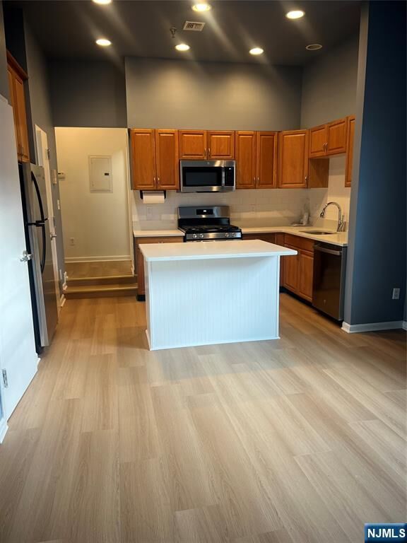 Property Photo:  250 Park Avenue 2  NJ 07073 