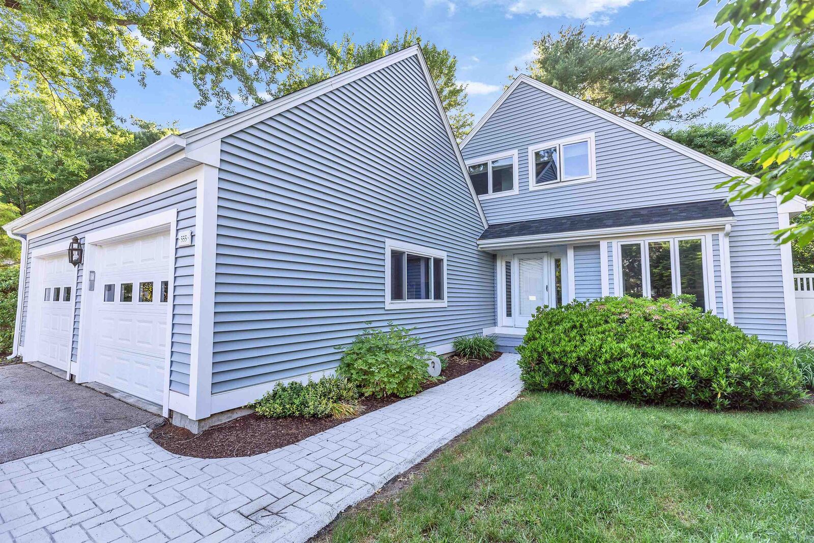 Property Photo:  555 Straw Hill Road  NH 03104 