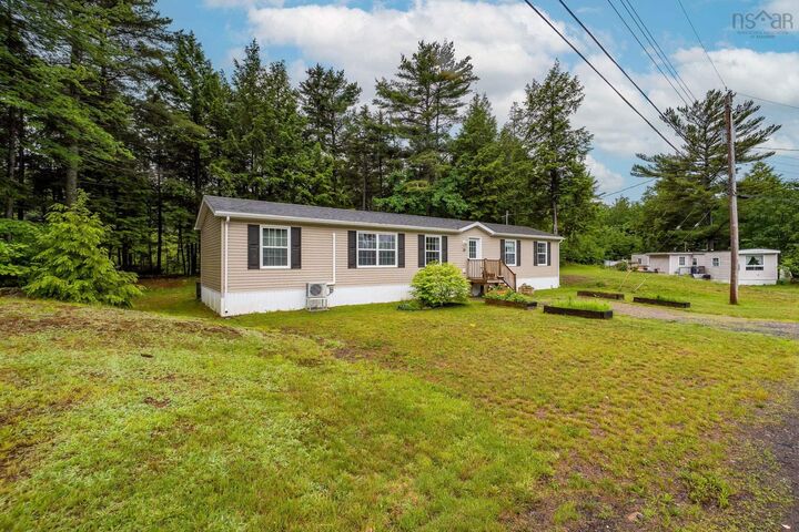 Property Photo:  33 Shelby Crescent  NS B4N 5J1 