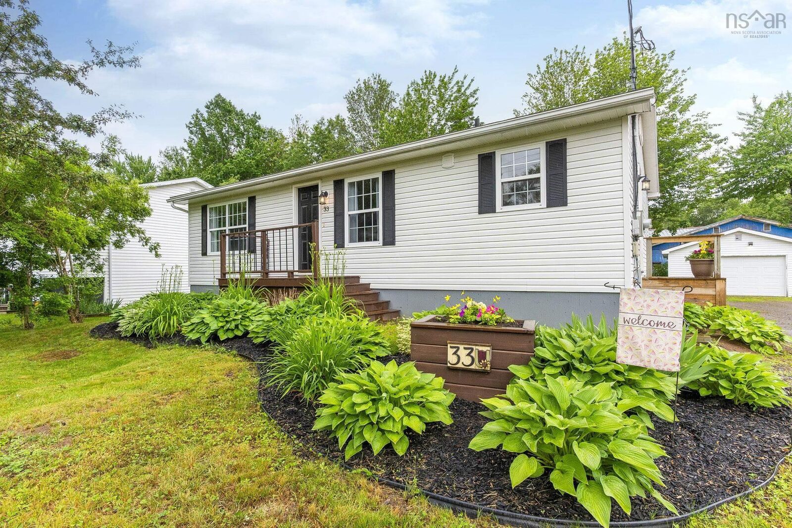 Property Photo:  33 Ladyslipper Drive  NS B0P 1J0 