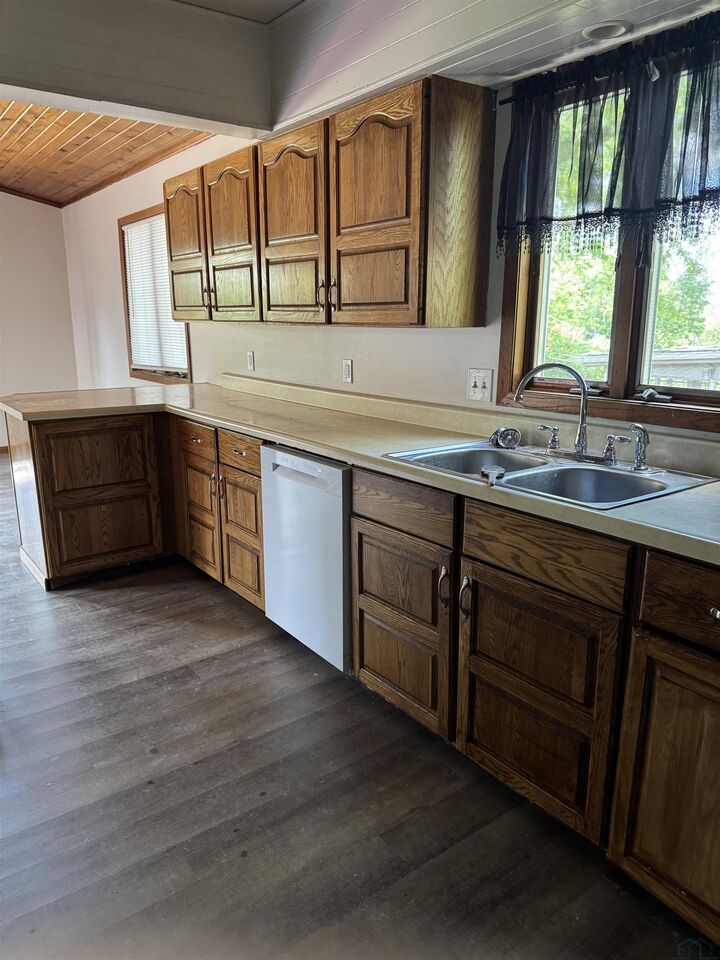 Property Photo:  3239 Pierce St  IA 51104 