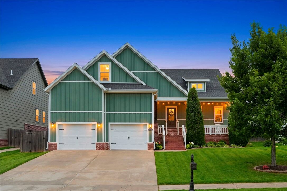 Property Photo:  1010 Charing Cross  AR 72718 