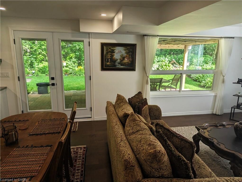 Property Photo:  561 Marl Meadow Crescent Lower  ON N2R 1L2 