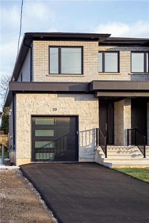 Property Photo:  29 Dana Drive  ON L9A 3H7 