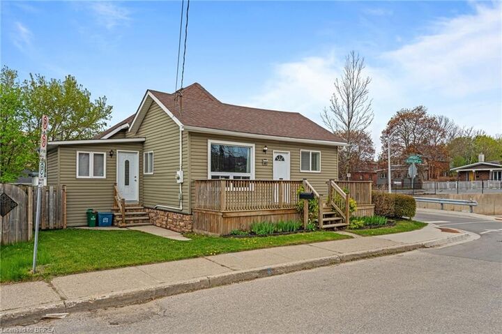 Property Photo: 44 Lawrence Street ON N3R 1A7
