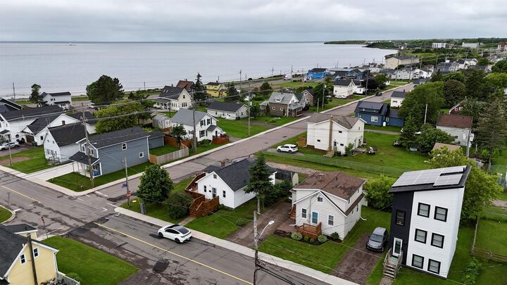 Property Photo:  48 Duke Street  PE C1N 3R8 