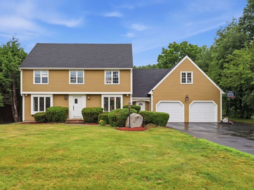 Property Photo: 293 Davis Street MA 01532