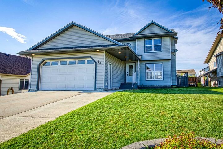 Property Photo:  631 6A Street  AB T0H 0C0 