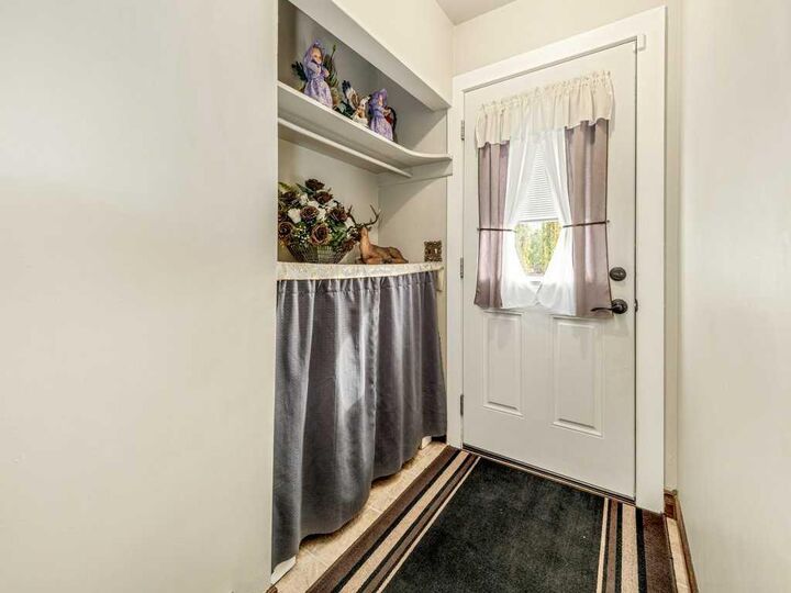 Property Photo:  107 9 Street N  AB T0K 2K0 