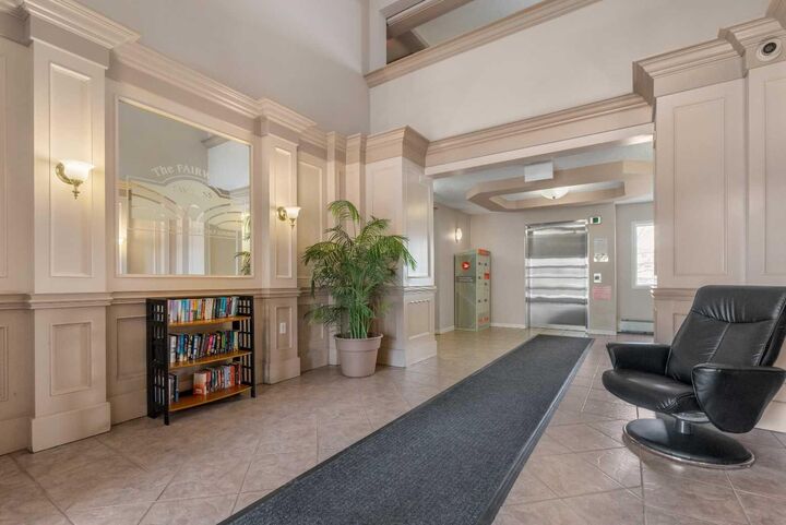 Property Photo:  26 Country Hills View NW 217  AB T3K 5G2 