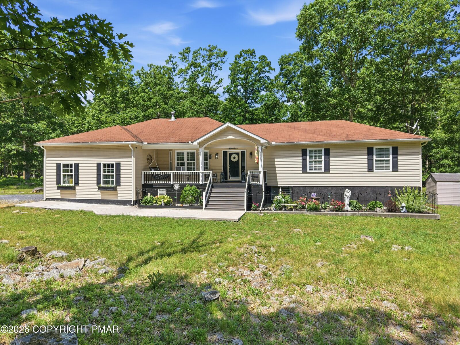 Property Photo:  3172 Bluebird Drive  PA 18324 