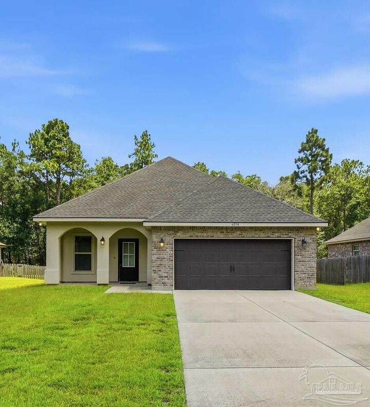 Property Photo: 6054 Cherokee Dr FL 32570