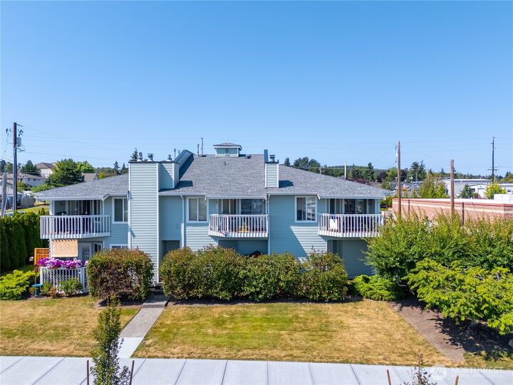 Property Photo:  3120  R Avenue 3  WA 98221 