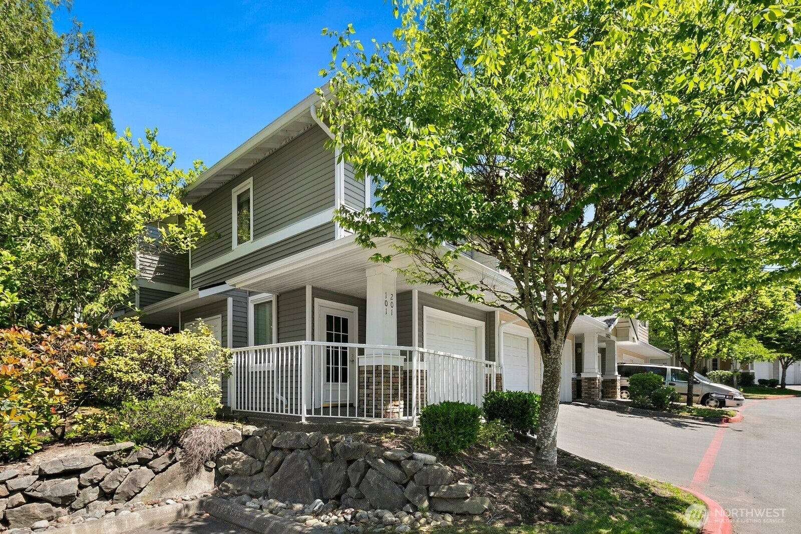 Property Photo:  22022  42nd Avenue S 101  WA 98032 