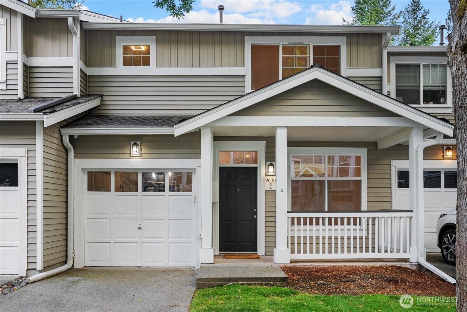 Property Photo:  9630  178th Place NE 2  WA 98052 