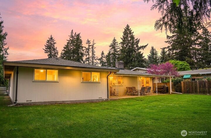 Property Photo:  14312  144th Avenue SE  WA 98059 