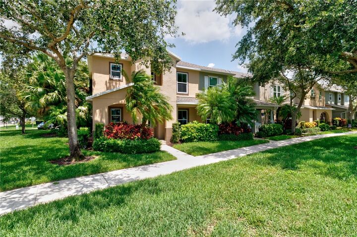 Property Photo: 1670 Pointe West Way 1670 FL 32966