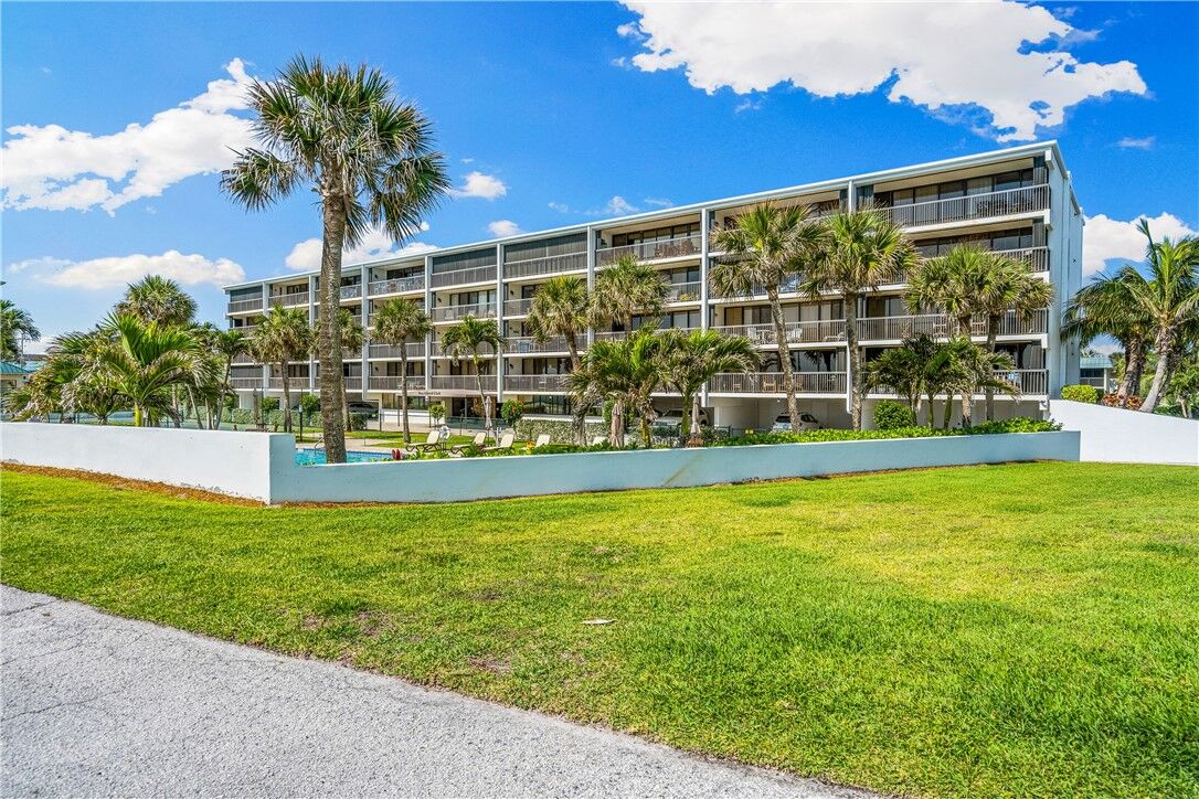 Property Photo:  4141 Ocean Drive 208  FL 32963 