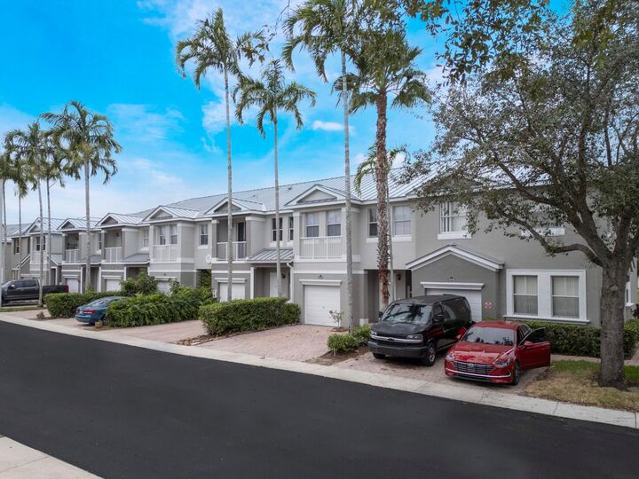 Property Photo:  2216 Shoma Drive  FL 33414 
