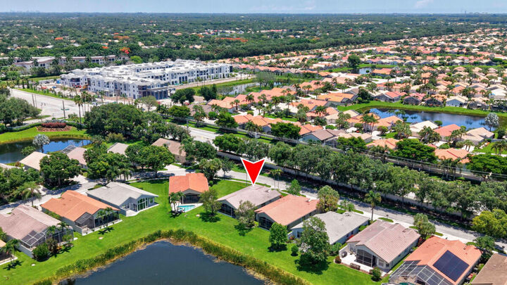 Property Photo: 11709 Castellon Court FL 33437