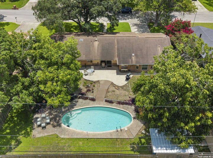 Property Photo:  421 Windcrest Dr.  TX 78239 