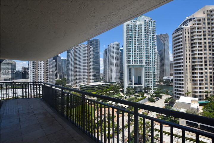 Property Photo:  540 Brickell Key Dr 1513  FL 33131 