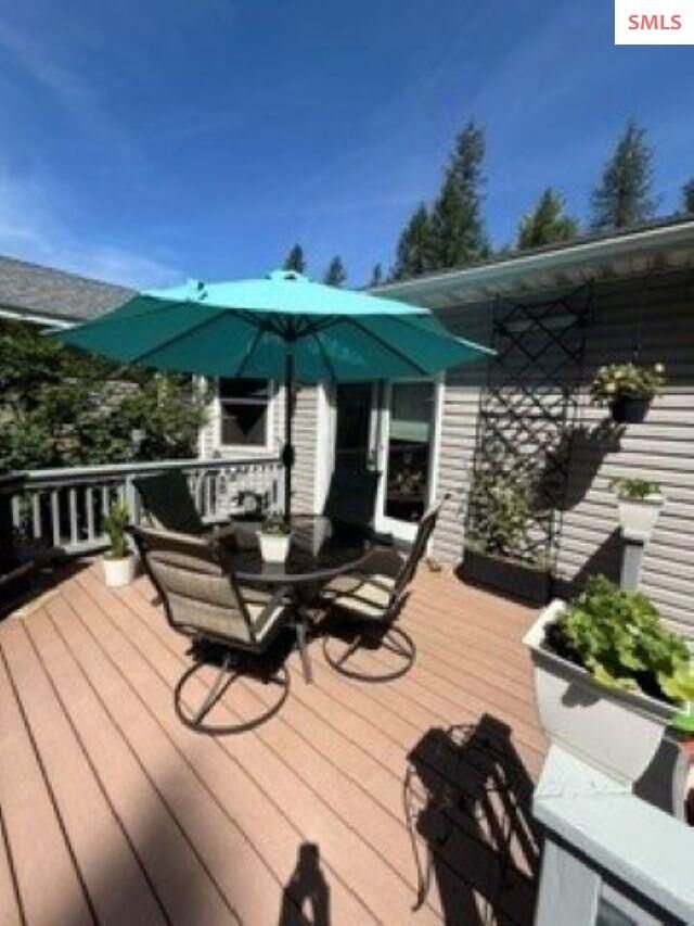 Property Photo:  518 High Road  ID 83864 