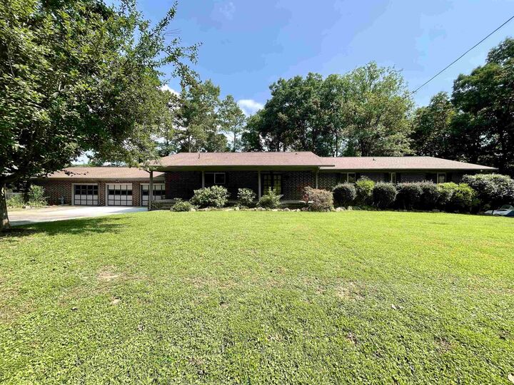 Property Photo:  906 Scenic Dr NE  AL 35055 
