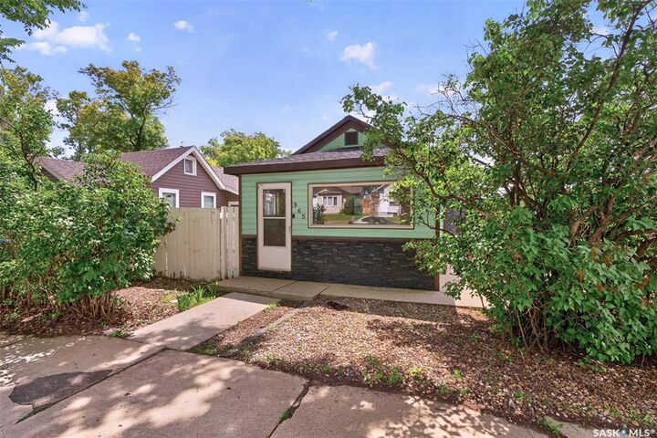 Property Photo: 965 Stadacona Street W SK S6H 2A9
