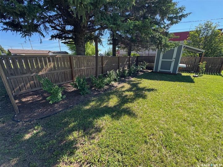 Property Photo:  409 3rd Avenue N  SK S0K 2Z0 